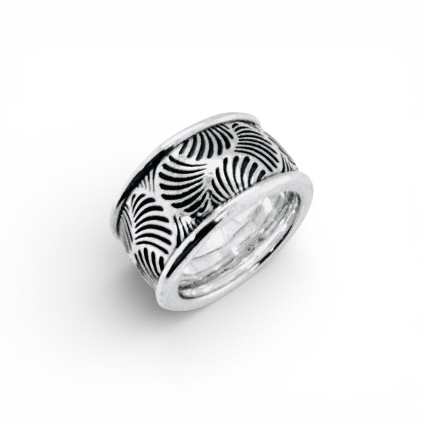 Fan Design Band Ring